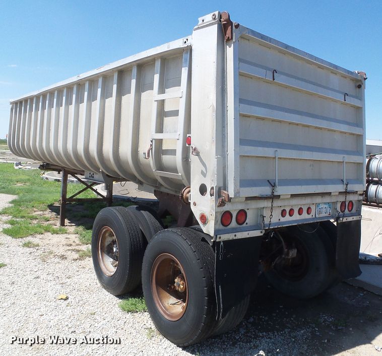 image for item DI5648 1972 Fuerhough DC527  end dump trailer