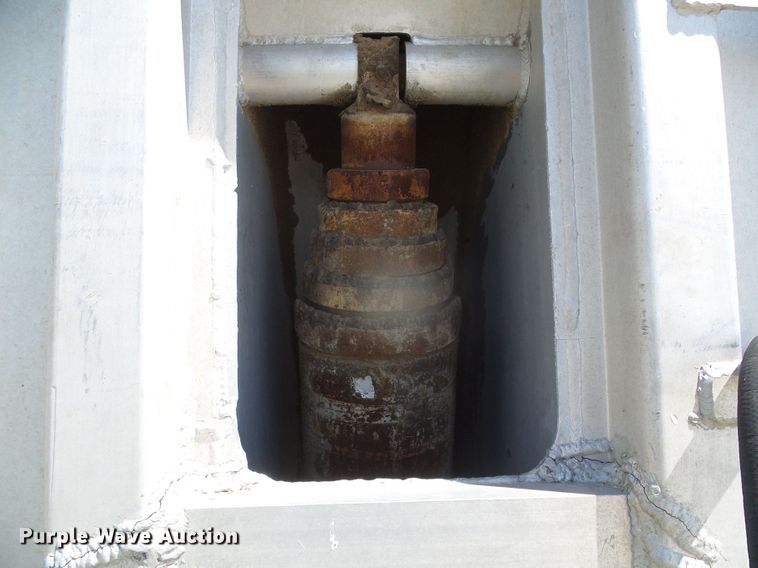 image for item DI5648 1972 Fuerhough DC527  end dump trailer