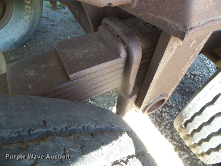 image for item DI5648 1972 Fuerhough DC527  end dump trailer