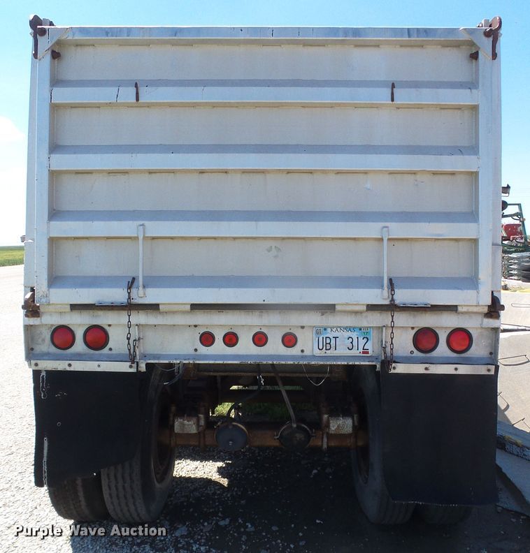 image for item DI5648 1972 Fuerhough DC527  end dump trailer