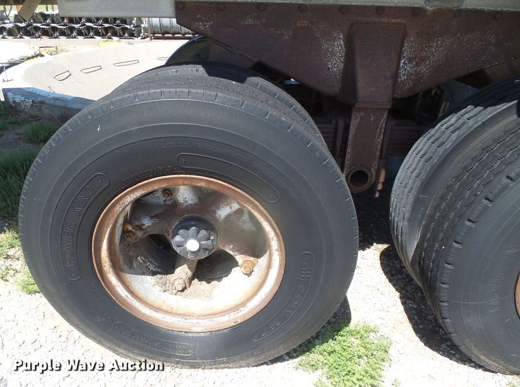 image for item DI5648 1972 Fuerhough DC527  end dump trailer