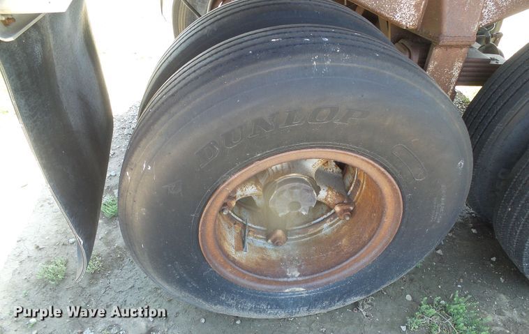 image for item DI5648 1972 Fuerhough DC527  end dump trailer