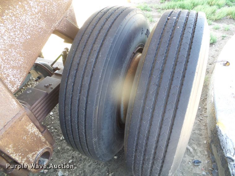 image for item DI5648 1972 Fuerhough DC527  end dump trailer