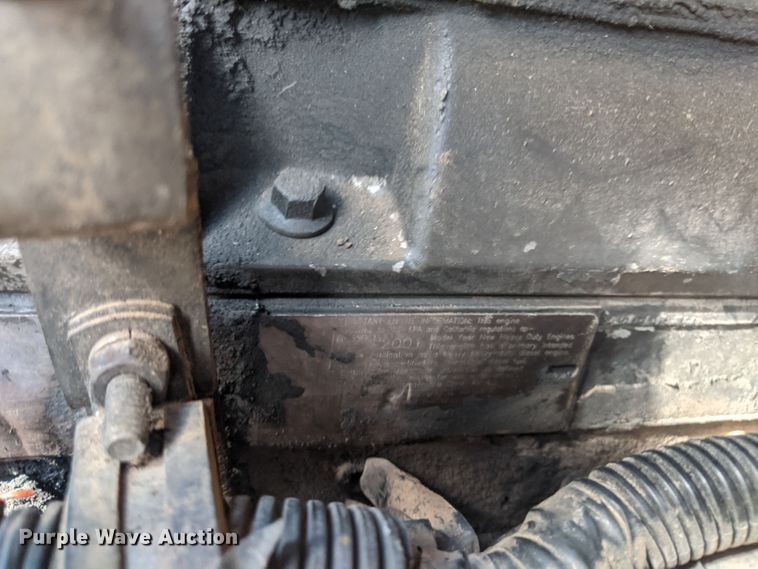 image for item DJ1886 2002 International 9200i  semi truck