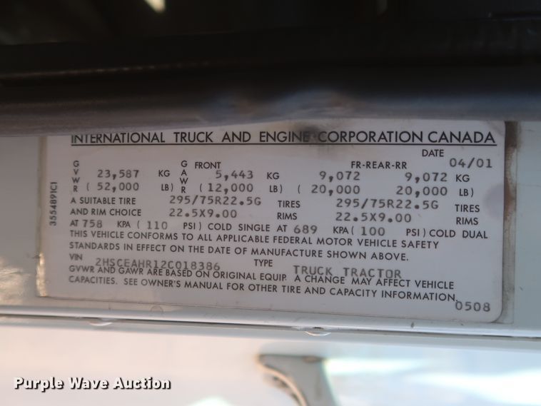 image for item DJ1886 2002 International 9200i  semi truck