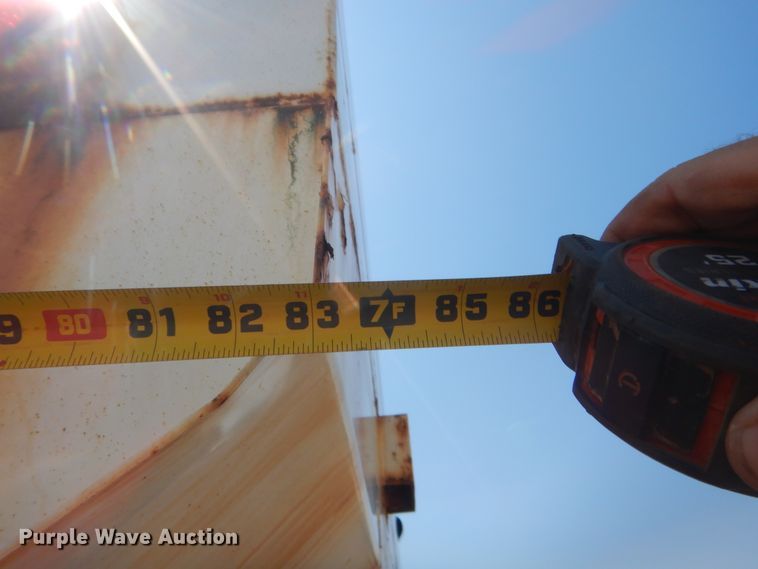 image for item DJ1912 2002 International 9400i  spreader truck