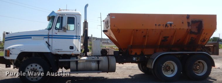 image for item DJ1914 1997 Mack CH613  spreader truck