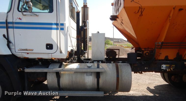 image for item DJ1914 1997 Mack CH613  spreader truck