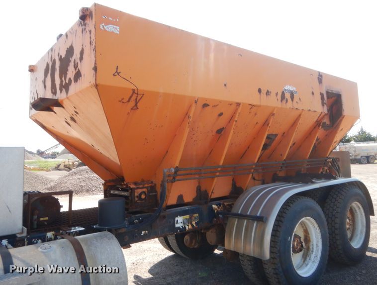 image for item DJ1914 1997 Mack CH613  spreader truck