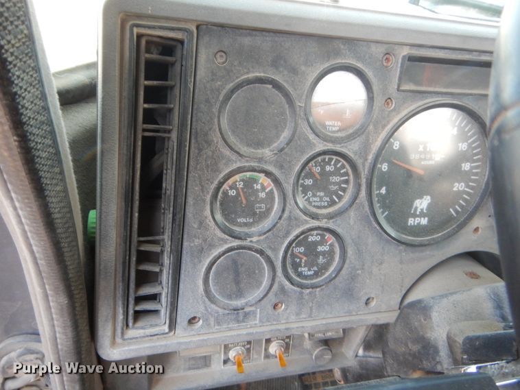 image for item DJ1914 1997 Mack CH613  spreader truck