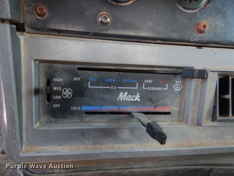 image for item DJ1914 1997 Mack CH613  spreader truck