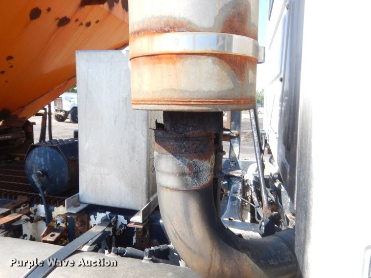 image for item DJ1914 1997 Mack CH613  spreader truck