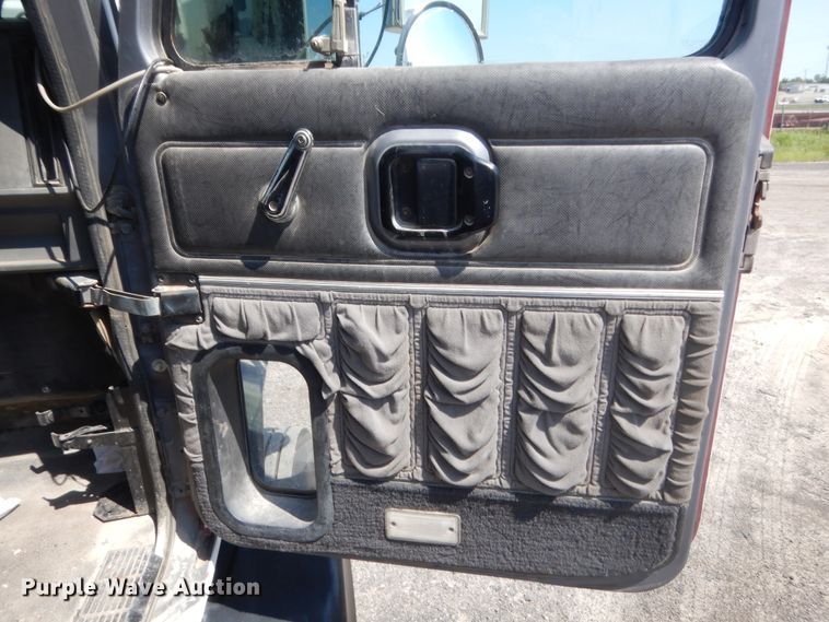 image for item DJ1914 1997 Mack CH613  spreader truck