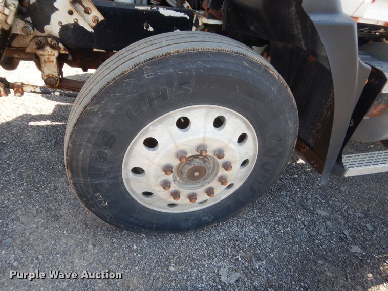 image for item DJ1914 1997 Mack CH613  spreader truck