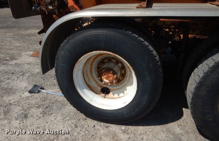 image for item DJ1914 1997 Mack CH613  spreader truck