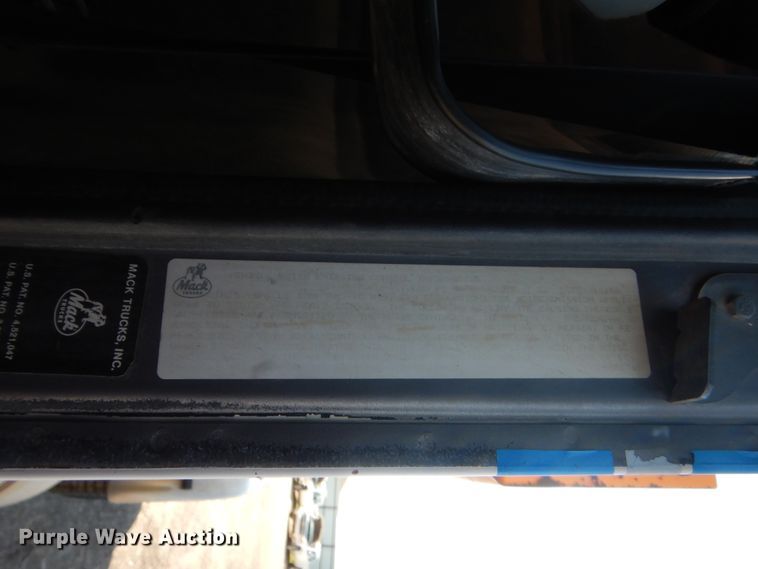 image for item DJ1914 1997 Mack CH613  spreader truck