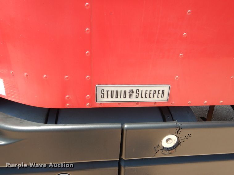 image for item DJ8849 2007 Kenworth T600  semi truck