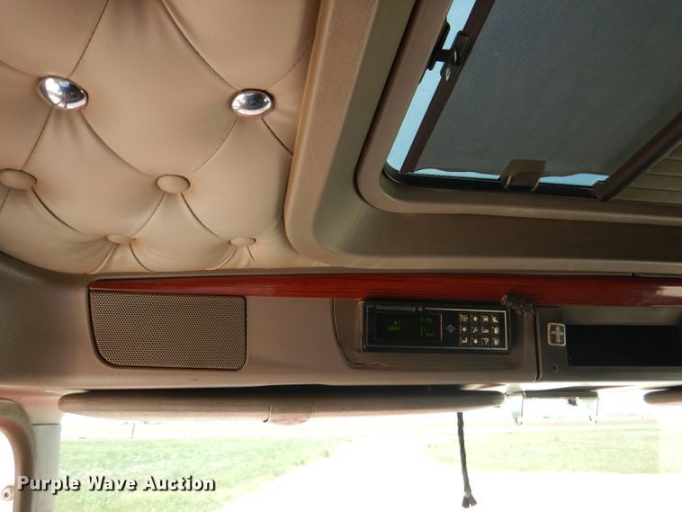 image for item DJ8849 2007 Kenworth T600  semi truck