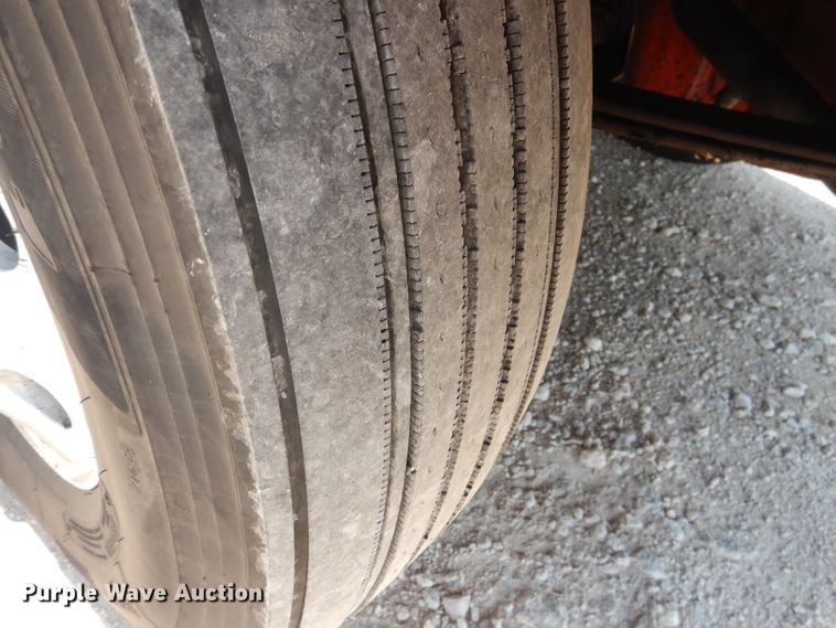 image for item DJ8849 2007 Kenworth T600  semi truck