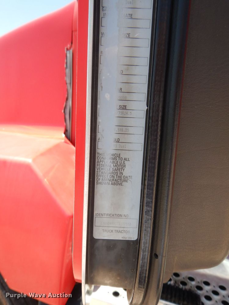 image for item DJ8849 2007 Kenworth T600  semi truck