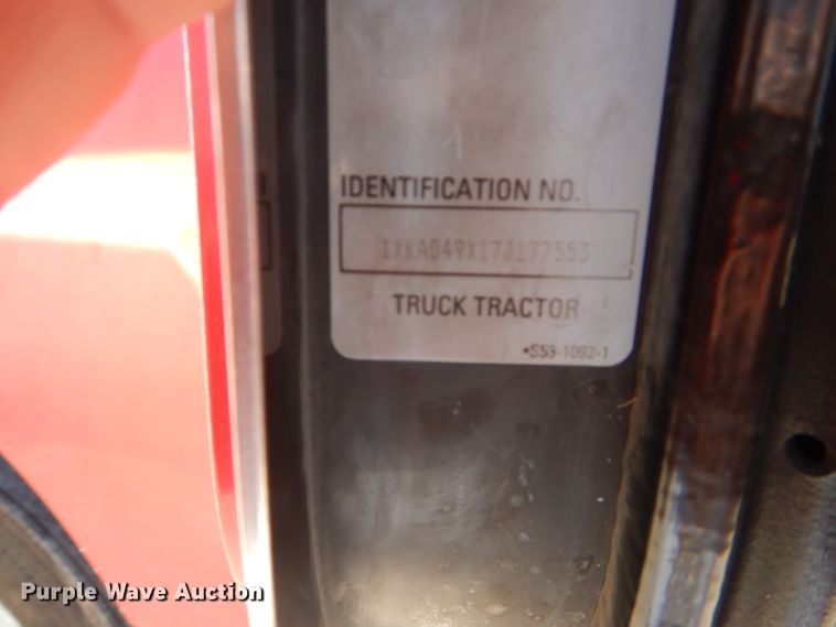 image for item DJ8849 2007 Kenworth T600  semi truck