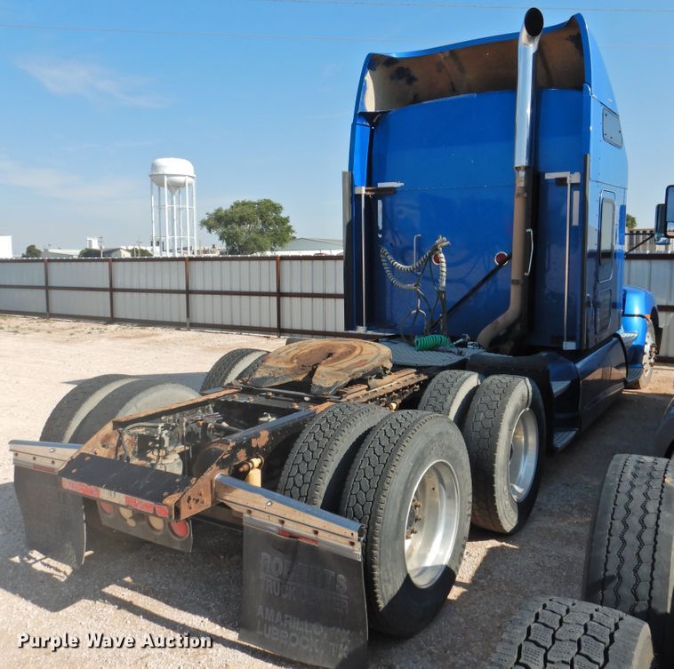 image for item DK2243 2008 Kenworth T600  semi truck