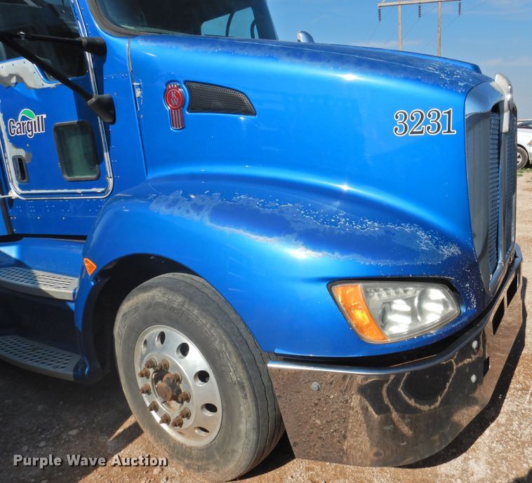 image for item DK2243 2008 Kenworth T600  semi truck