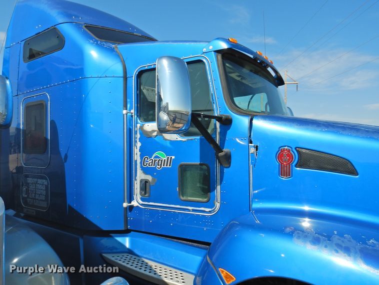 image for item DK2243 2008 Kenworth T600  semi truck