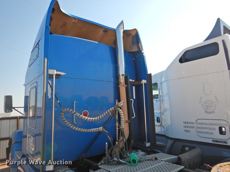 image for item DK2243 2008 Kenworth T600  semi truck