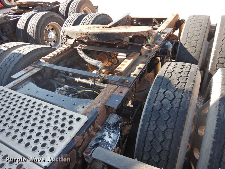 image for item DK2243 2008 Kenworth T600  semi truck