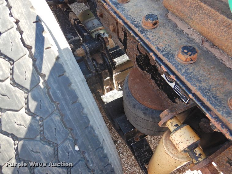 image for item DK2243 2008 Kenworth T600  semi truck