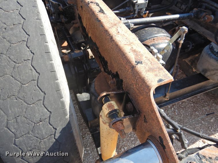 image for item DK2243 2008 Kenworth T600  semi truck