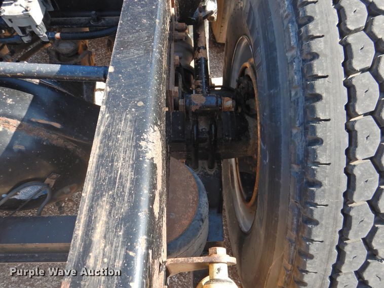 image for item DK2243 2008 Kenworth T600  semi truck