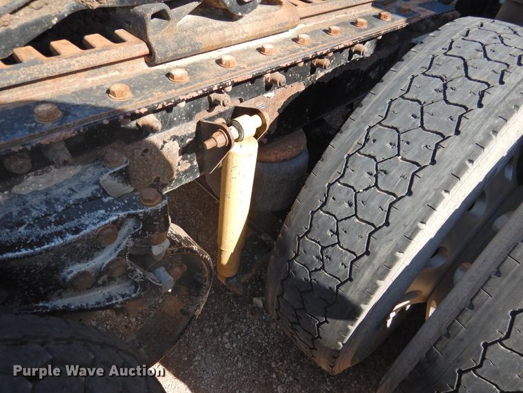 image for item DK2243 2008 Kenworth T600  semi truck