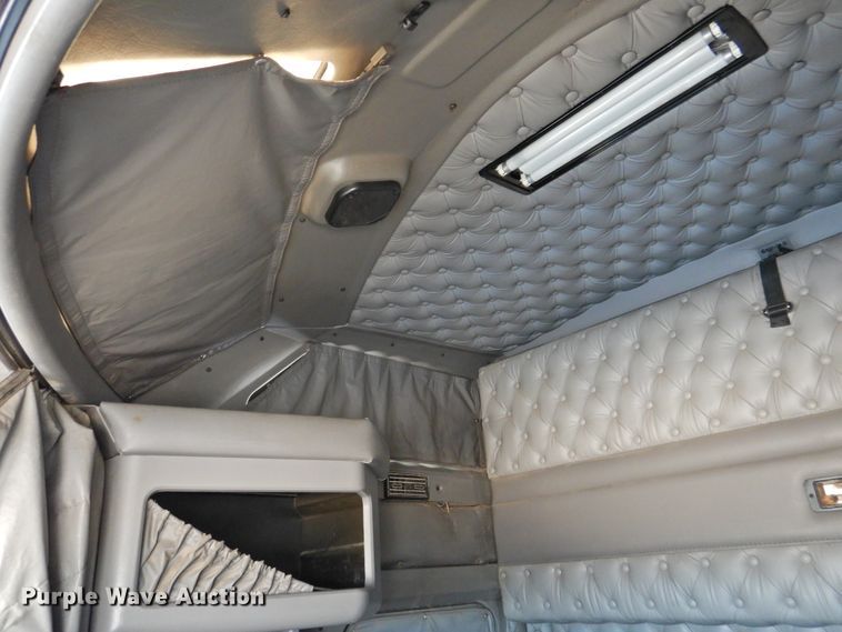 image for item DK2243 2008 Kenworth T600  semi truck