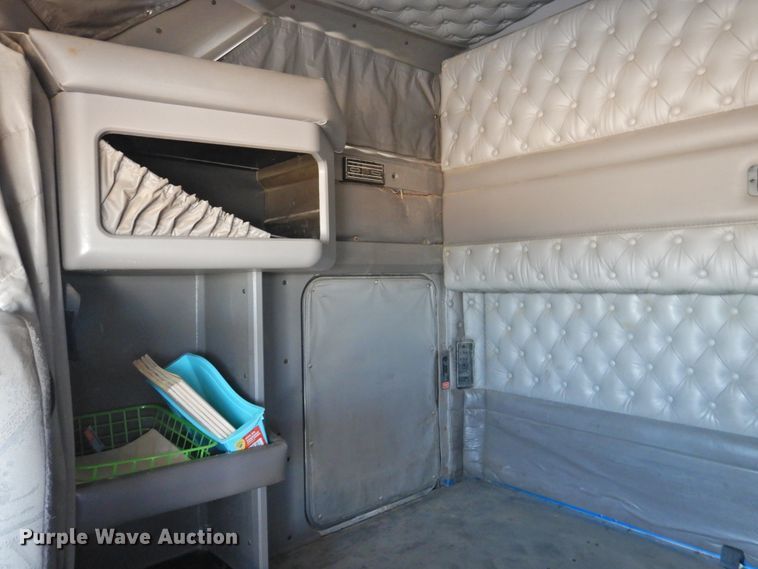 image for item DK2243 2008 Kenworth T600  semi truck