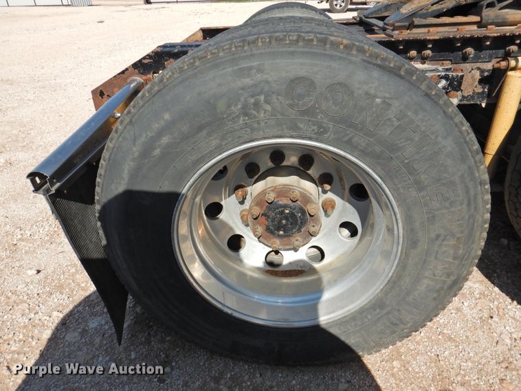 image for item DK2243 2008 Kenworth T600  semi truck