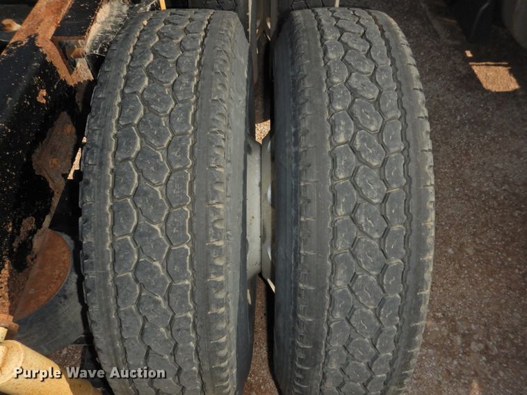 image for item DK2243 2008 Kenworth T600  semi truck