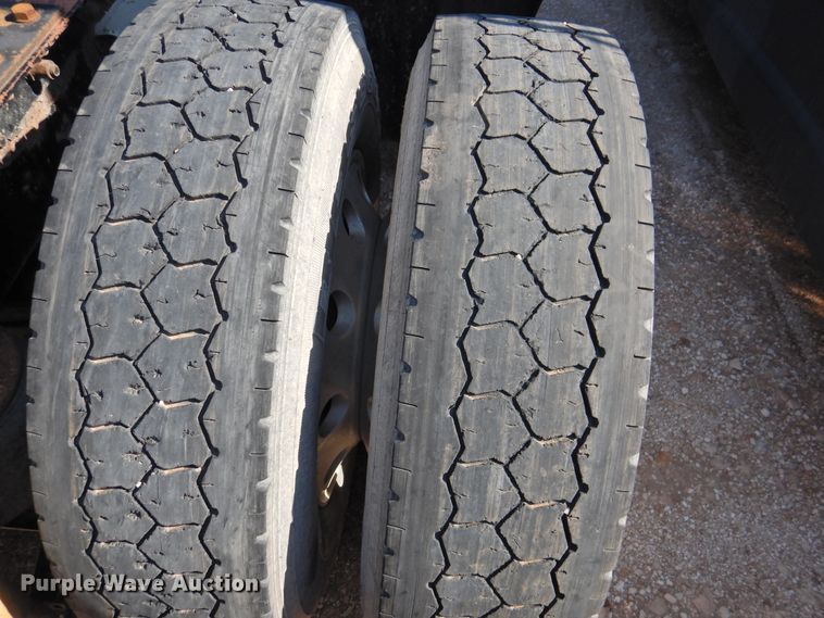 image for item DK2243 2008 Kenworth T600  semi truck