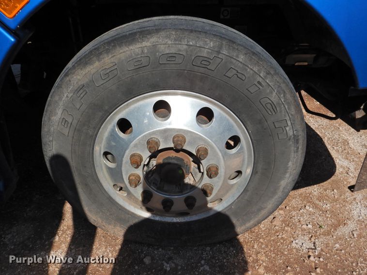 image for item DK2243 2008 Kenworth T600  semi truck