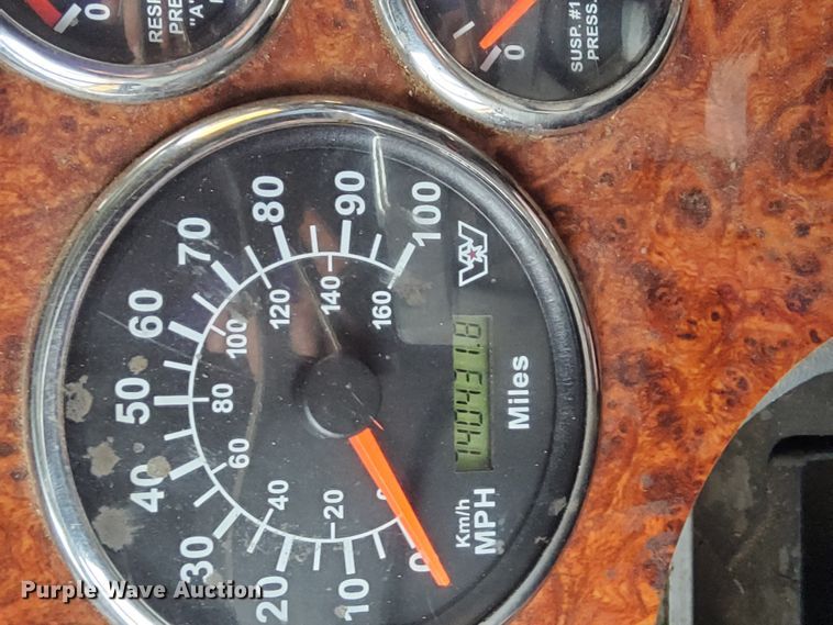 image for item DK5690 2008 Western Star 4900FA  semi truck