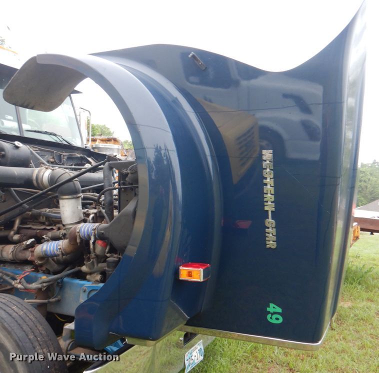 image for item DK5690 2008 Western Star 4900FA  semi truck