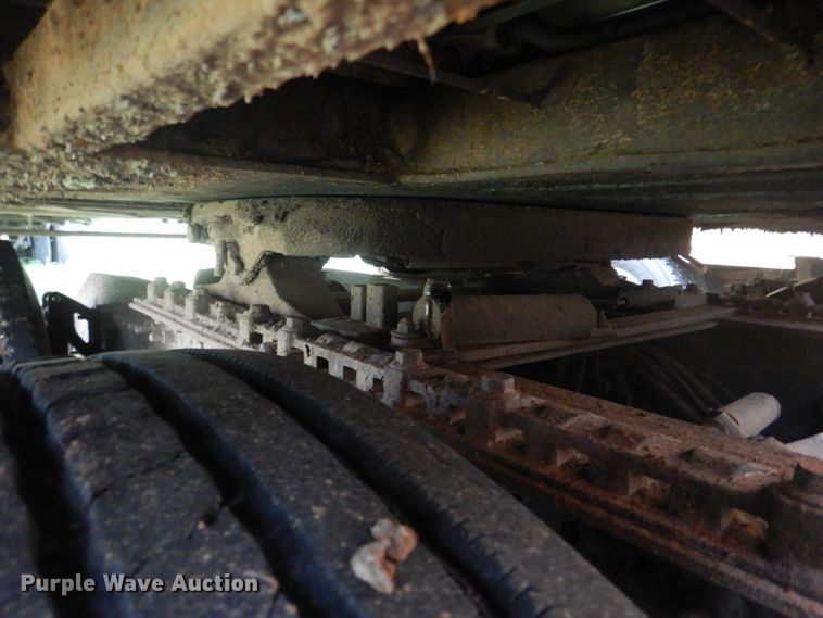 image for item DK5692 2005 Volvo VNL  semi truck