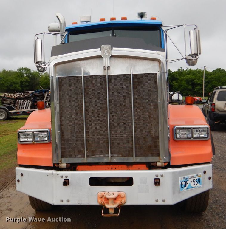 image for item DK5696 1998 Kenworth T800  semi truck