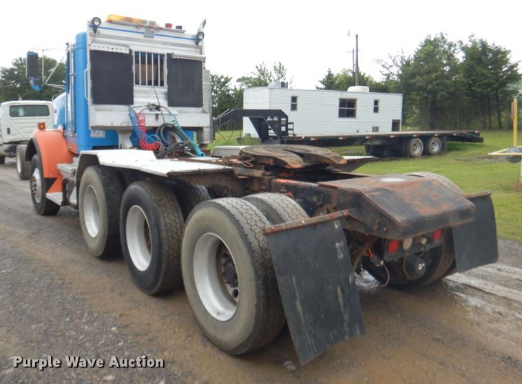 image for item DK5696 1998 Kenworth T800  semi truck