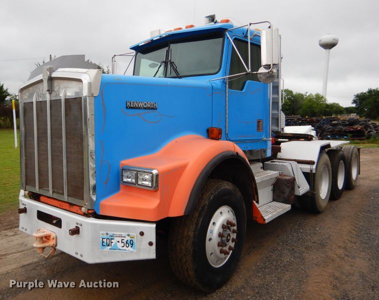 image for item DK5696 1998 Kenworth T800  semi truck