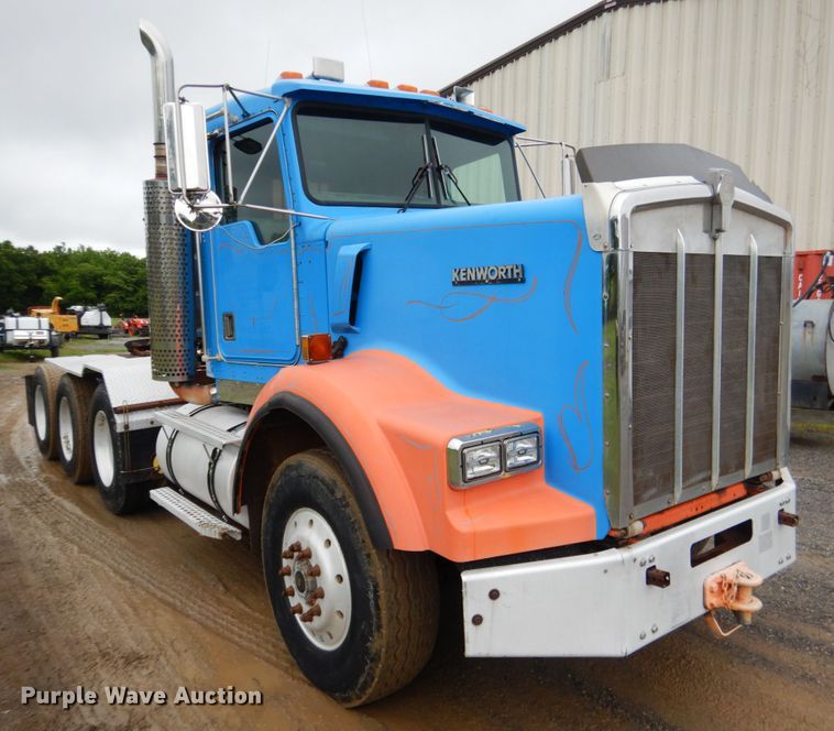 image for item DK5696 1998 Kenworth T800  semi truck