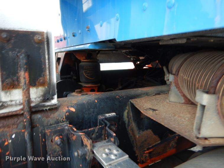 image for item DK5696 1998 Kenworth T800  semi truck