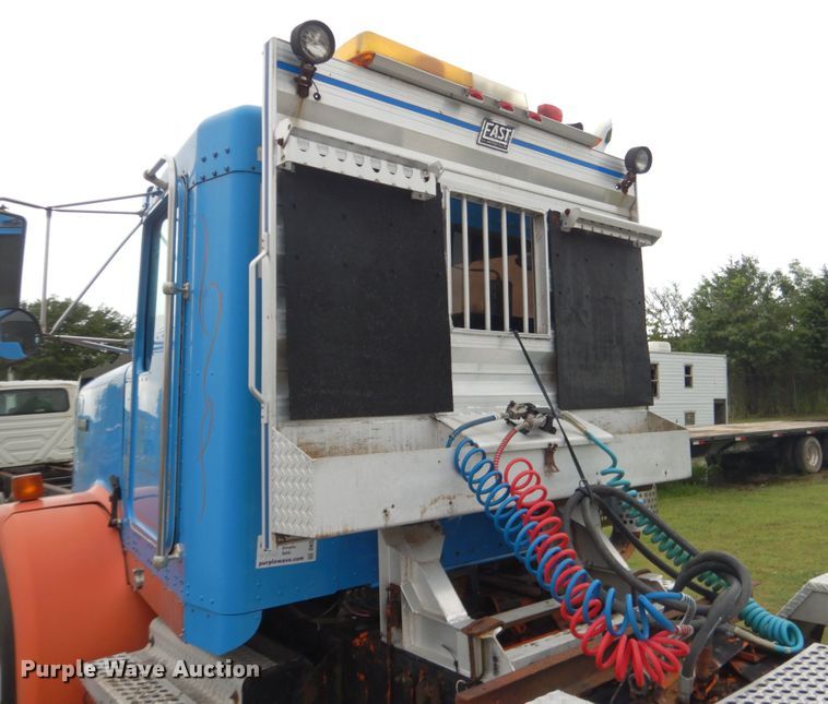 image for item DK5696 1998 Kenworth T800  semi truck