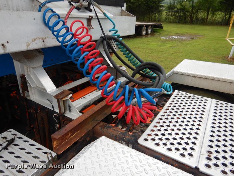 image for item DK5696 1998 Kenworth T800  semi truck